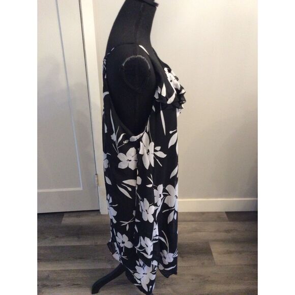 Plus size 18 Inc International Floral Ruffles Flowing Romantic Strap Dress - Picture 2 of 5